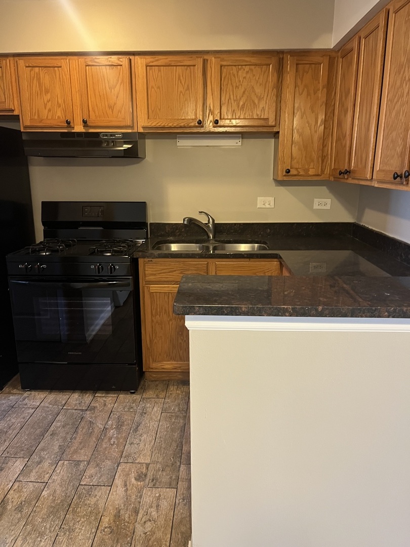 14601 Keystone Avenue, Unit B4 Midlothian, IL 60445 - Photo 4 of 8