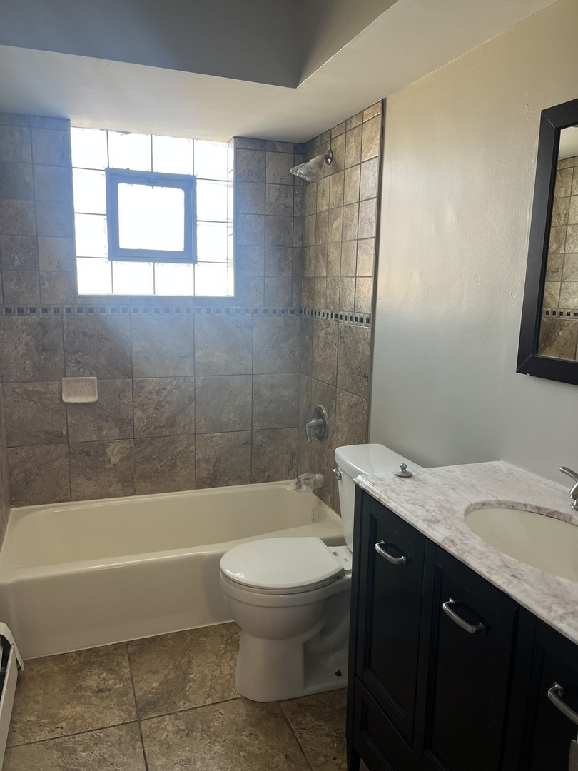 14601 Keystone Avenue, Unit B4 Midlothian, IL 60445 - Photo 7 of 8