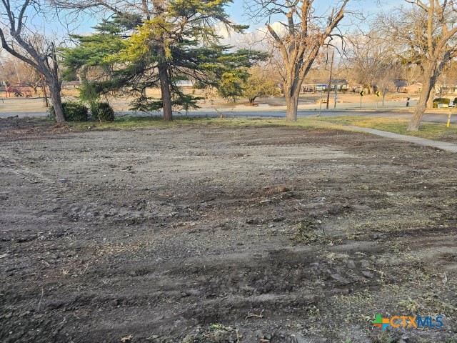 920 North 4th Street Temple, TX 76501 - Photo 7 of 10 a view of dirt yard with a house