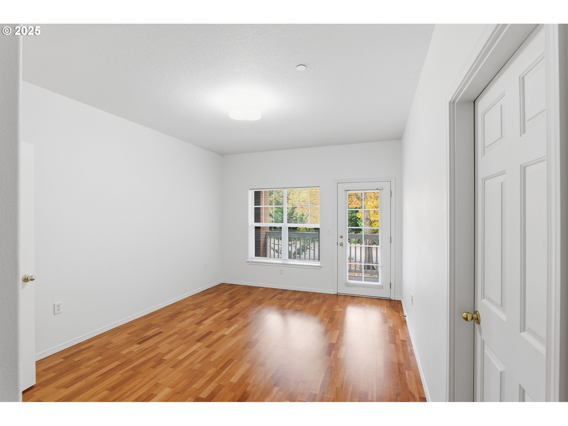 30366 Southwest Ruth Street, Unit 68 Wilsonville, OR 97070 - Photo 3 of 30 Living Room/Dining Room