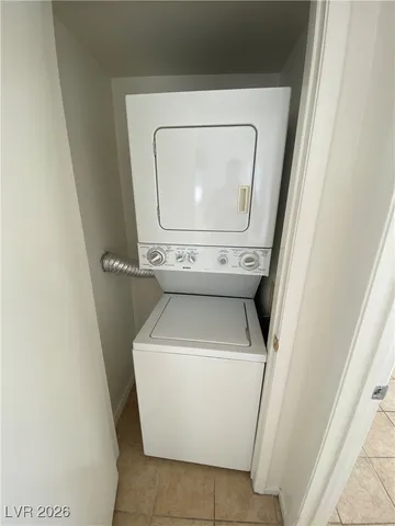 $900 | 5196 Mandalay Springs Drive, Unit 201, Las Vegas, NV 89120