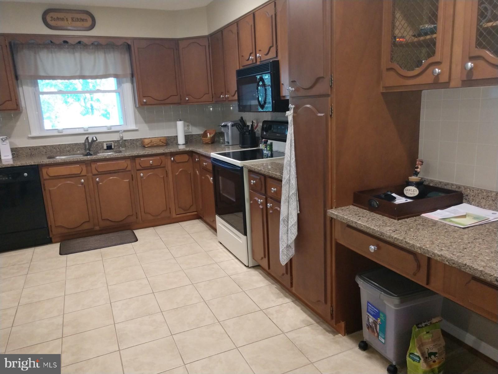 18420 Cabin Road Triangle, VA 22172 - Photo 5 of 25 Gallery Image 5
