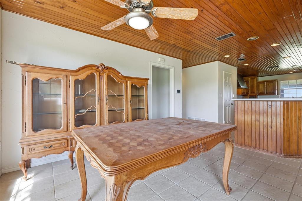 12190 Bell Road Pilot Point, TX 76258 - Photo 14 of 39