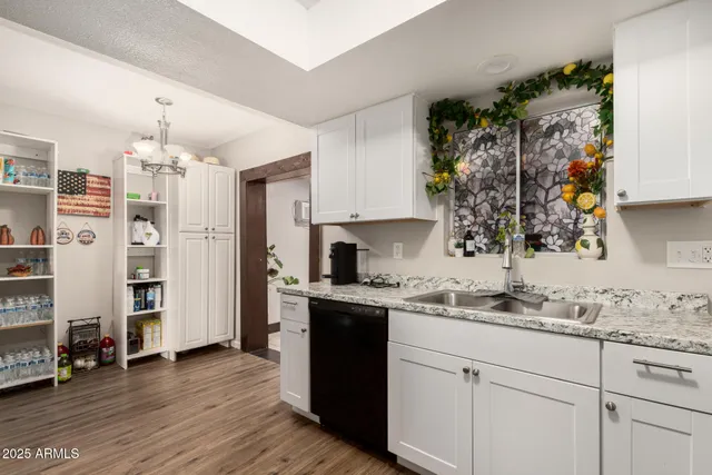 $420,000 | 4607 West Northview Avenue, Glendale, AZ 85301