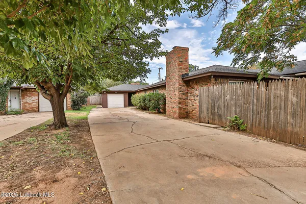 $1,300 | 4305 52nd Street, Unit A, Lubbock, TX 79413