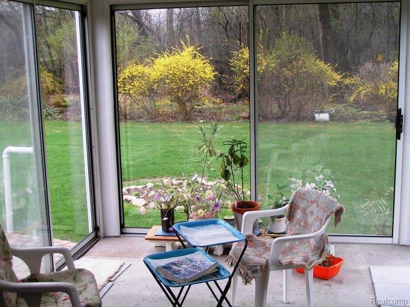 1174 Peveril Road Bloomfield Hills, MI 48304 - Photo 15 of 20 Sunroom Interior