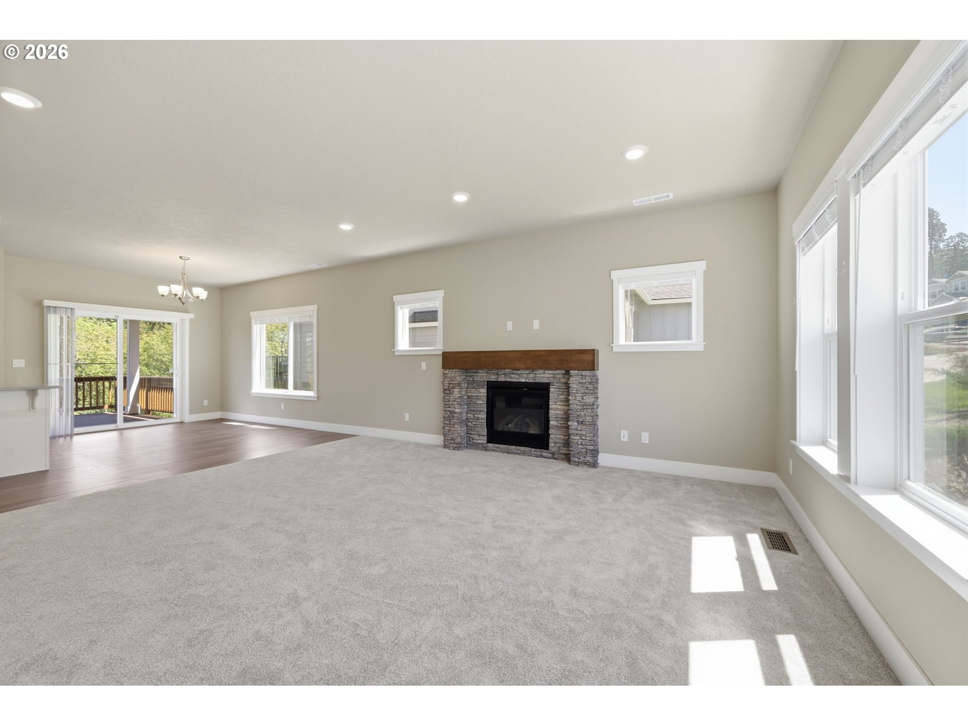 3726 Rockcress Road Eugene, OR 97403 - Photo 8 of 48 Living Room