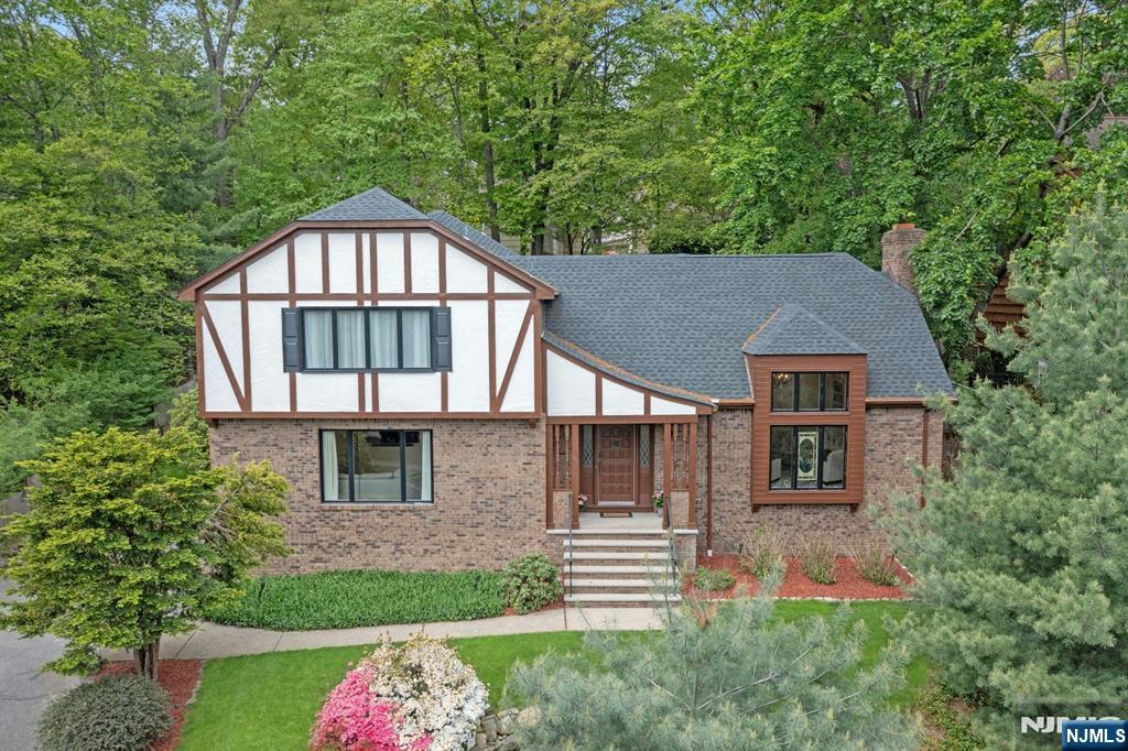 610 North Monroe Street Ridgewood, NJ 07450 - Photo 1 of 33