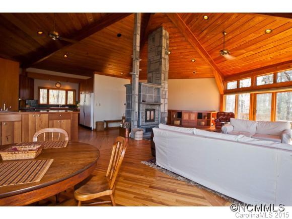 36 Southeast Ridge Road Cashiers, NC 28717 - Photo 14 of 24 Gallery Image 14