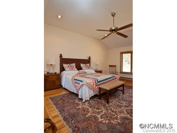 36 Southeast Ridge Road Cashiers, NC 28717 - Photo 18 of 24 Gallery Image 18