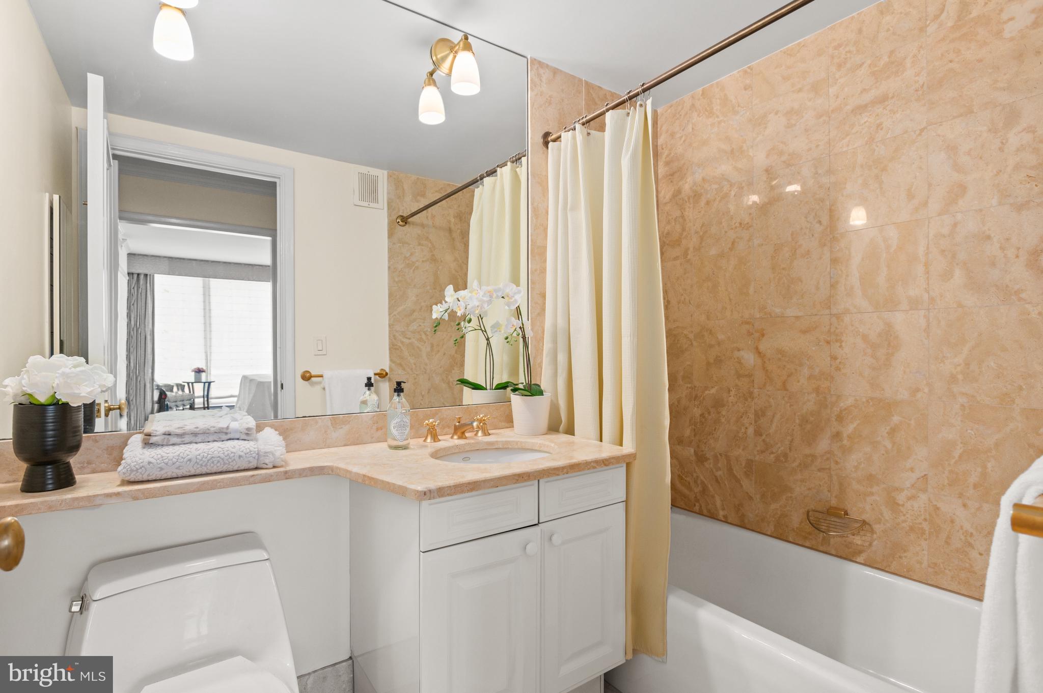 1155 23rd Street Northwest, Unit 3M Washington, DC 20037 - Photo 13 of 21