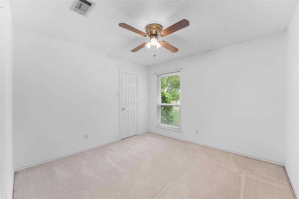 830 South Clinton Lane Midlothian, TX 76065 - Photo 20 of 33