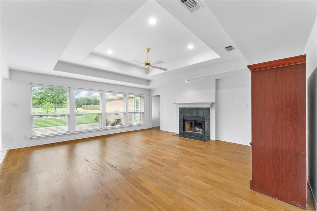 830 South Clinton Lane Midlothian, TX 76065 - Photo 7 of 33