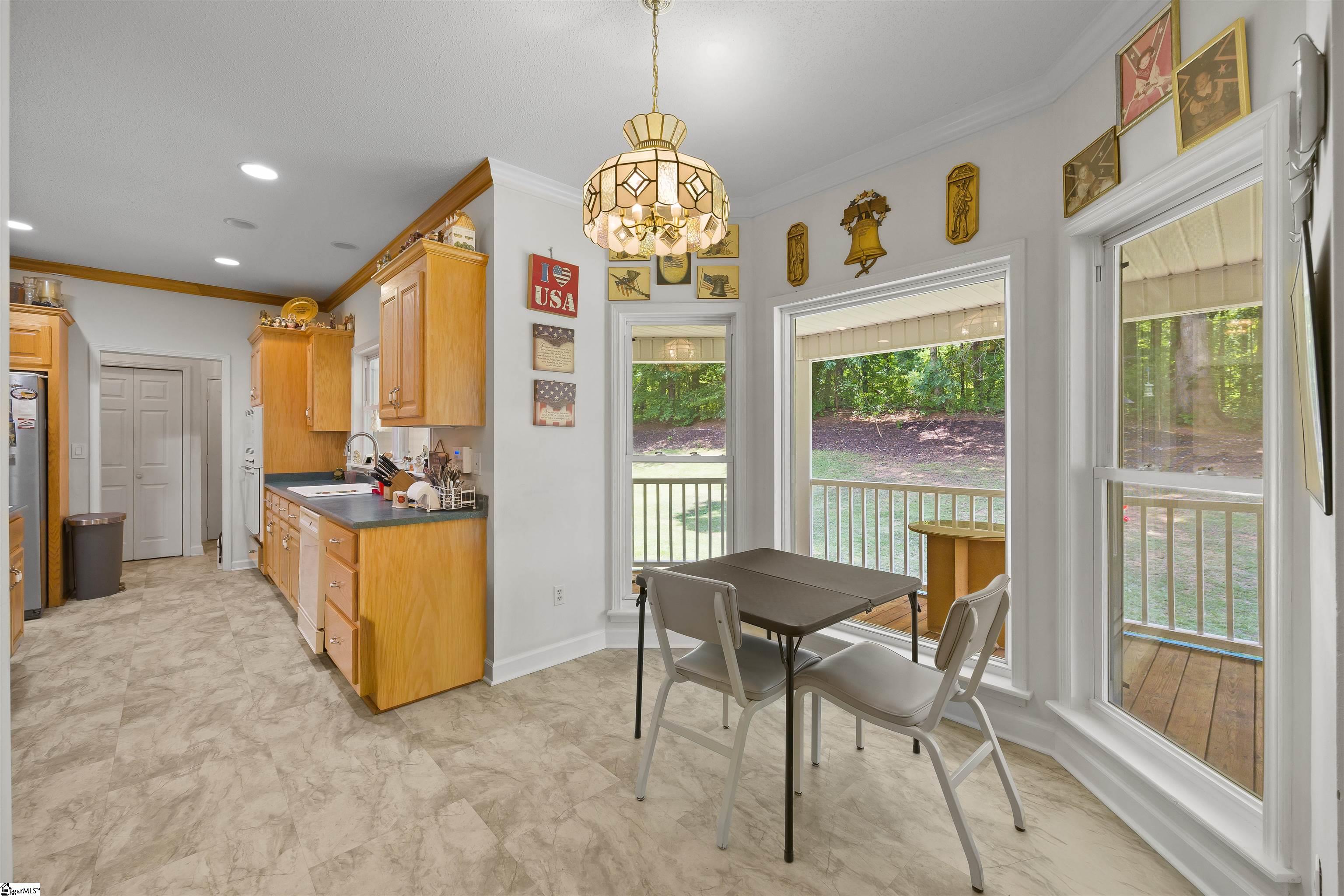 601 Stallings Road Taylors, SC 29687 - Photo 6 of 35
