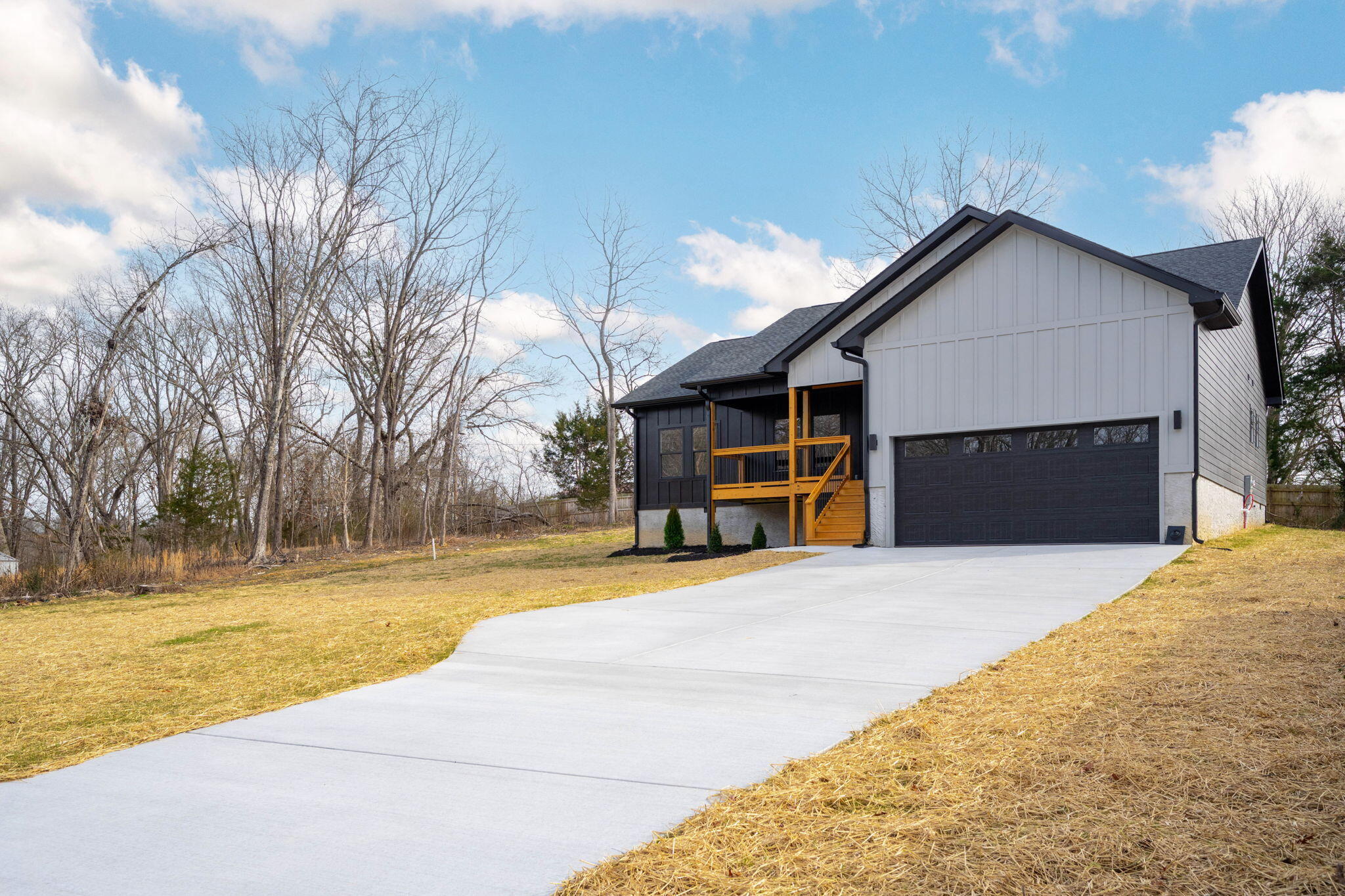 8806 Nelson Road Soddy-Daisy, TN 37379 - Photo 2 of 30 2-web-or-mls-DSC_9093