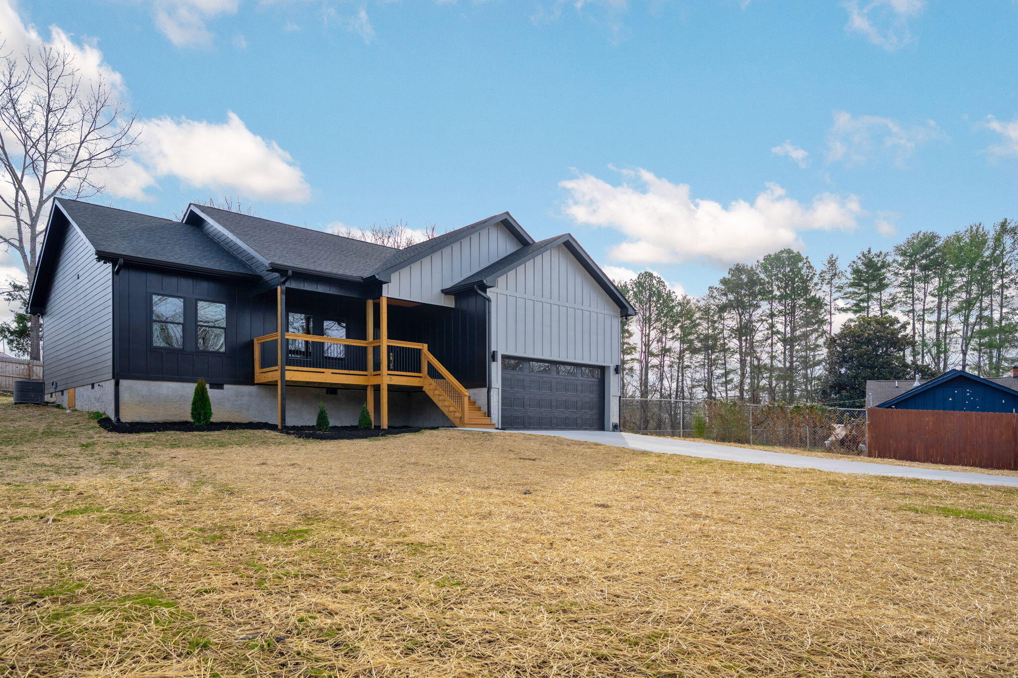 8806 Nelson Road Soddy-Daisy, TN 37379 - Photo 3 of 30 3-web-or-mls-DSC_9095