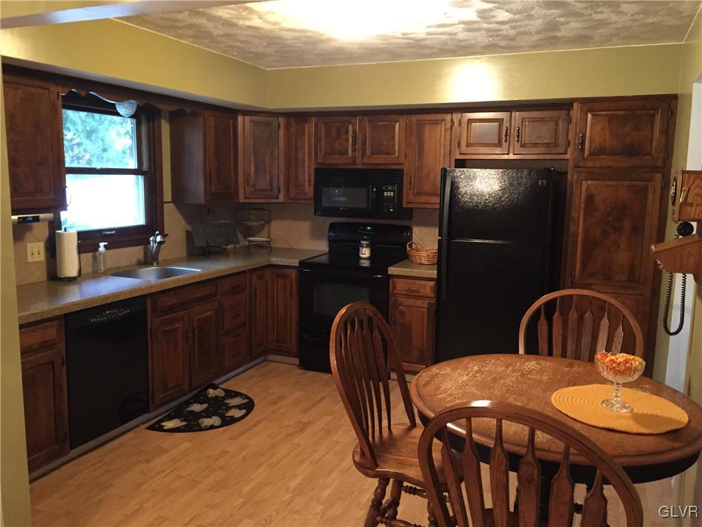 4658 Steuben Road Bethlehem, PA 18020 - Photo 2 of 15 Gallery Image 2