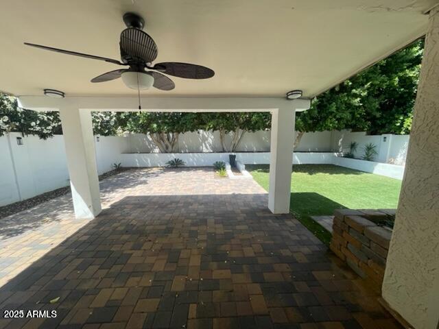 4602 East Angela Drive Phoenix, AZ 85032 - Photo 8 of 10 08