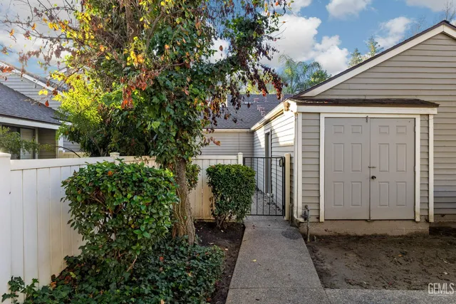 a house view with a outdoor space