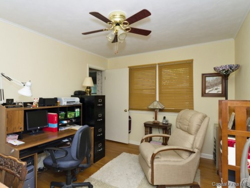 9 Alberta Lane Springfield, IL 62704 - Photo 10 of 15 Gallery Image 10