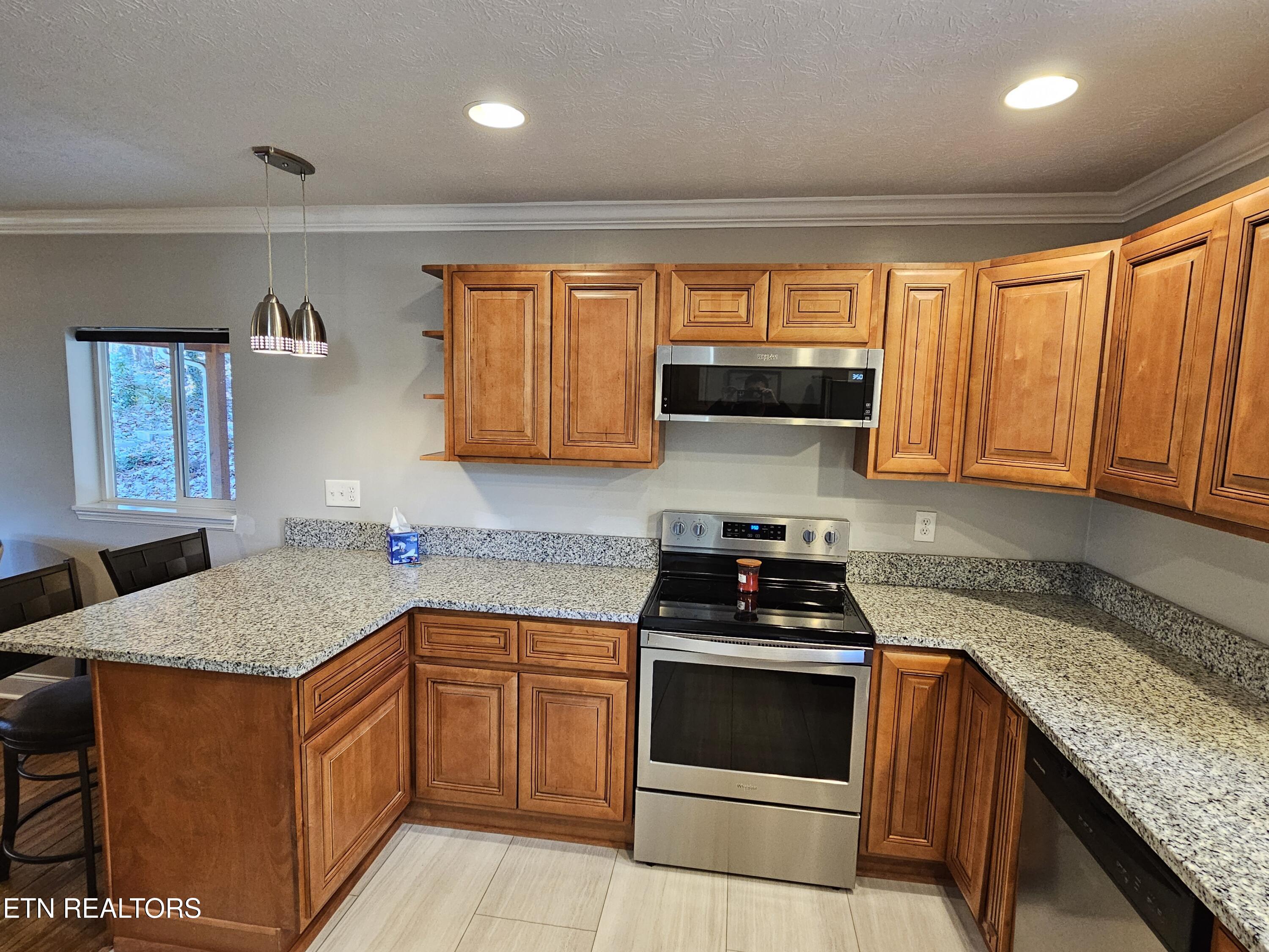 123 Taylor Road Oak Ridge, TN 37830 - Photo 18 of 42 20250128_155100
