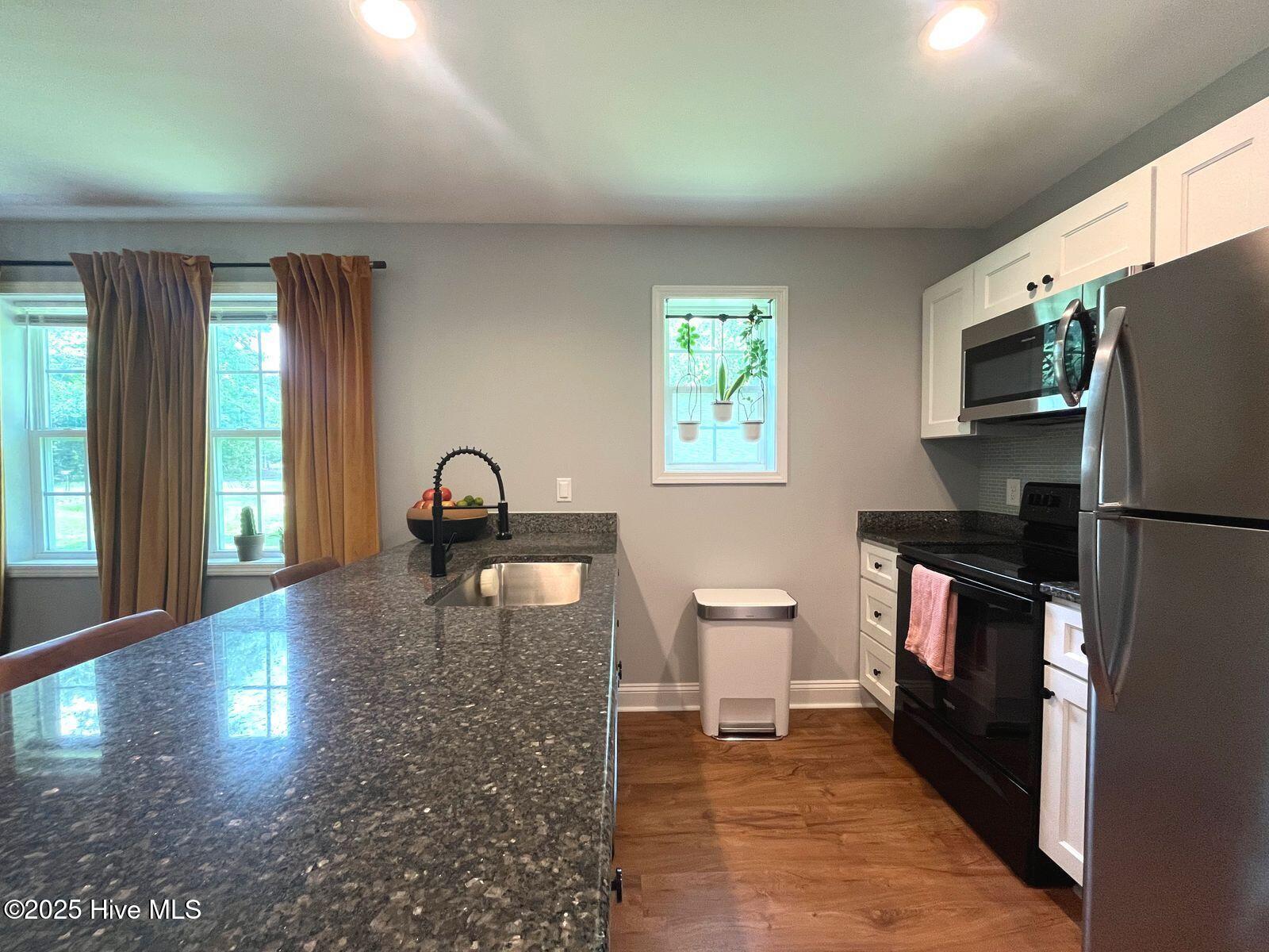 162 Midway Road Aberdeen, NC 28315 - Photo 14 of 38 162 kitchen 1