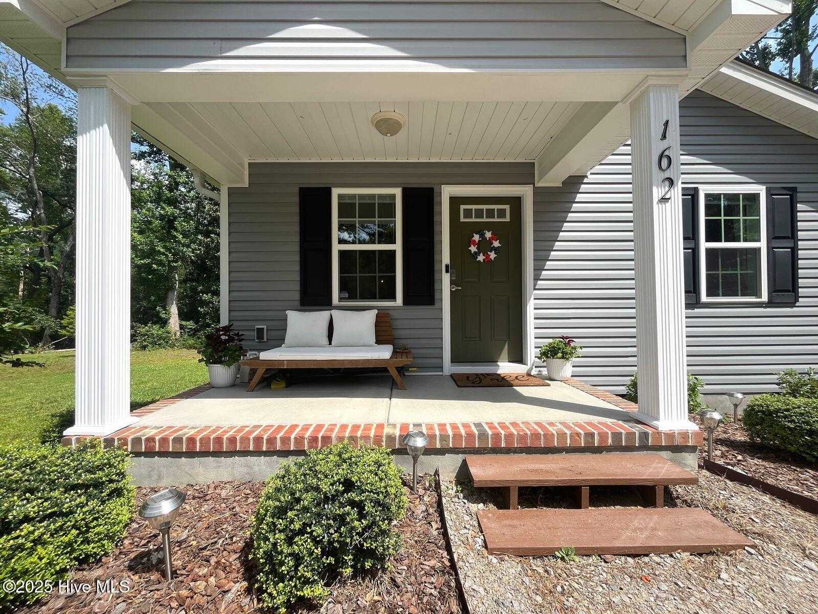 162 Midway Road Aberdeen, NC 28315 - Photo 2 of 38 162 porch