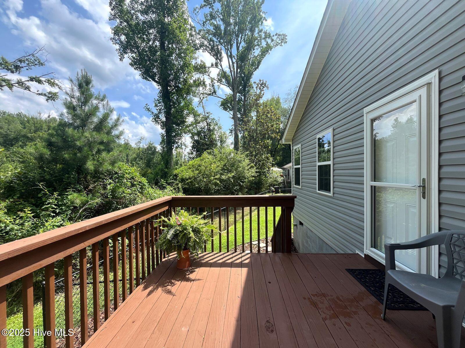 162 Midway Road Aberdeen, NC 28315 - Photo 36 of 38 162 deck