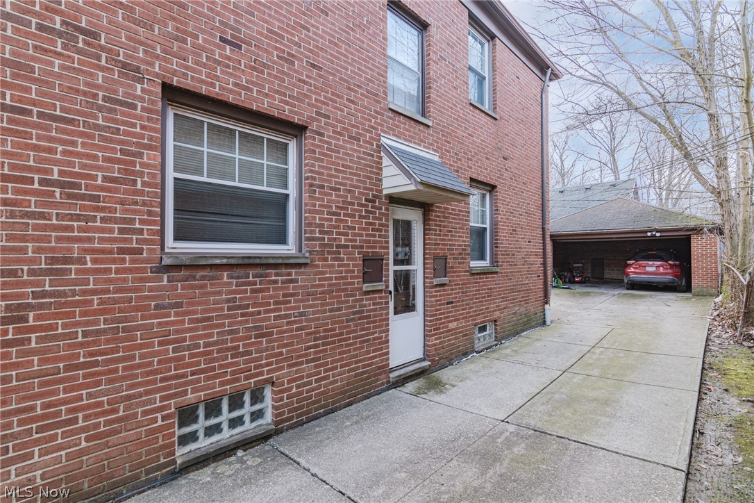 13730 Cedar Road University Heights, OH 44118 - Photo 3 of 5 Gallery Image 3
