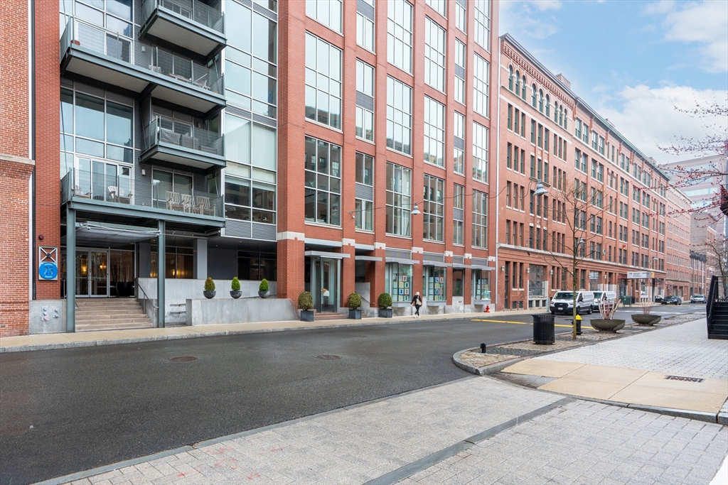 25 Channel Center Street, Unit 212 Boston, MA 02210 - Photo 19 of 23