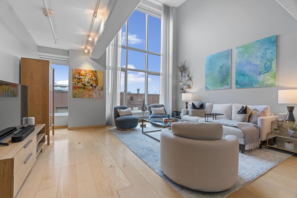 25 Channel Center Street, Unit 212 Boston, MA 02210 - Photo 3 of 23