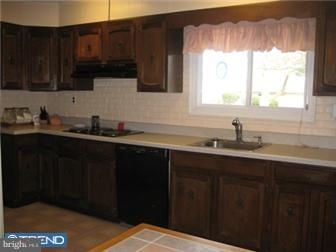 50 Roving Road Levittown, PA 19056 - Photo 8 of 12 Kitchen