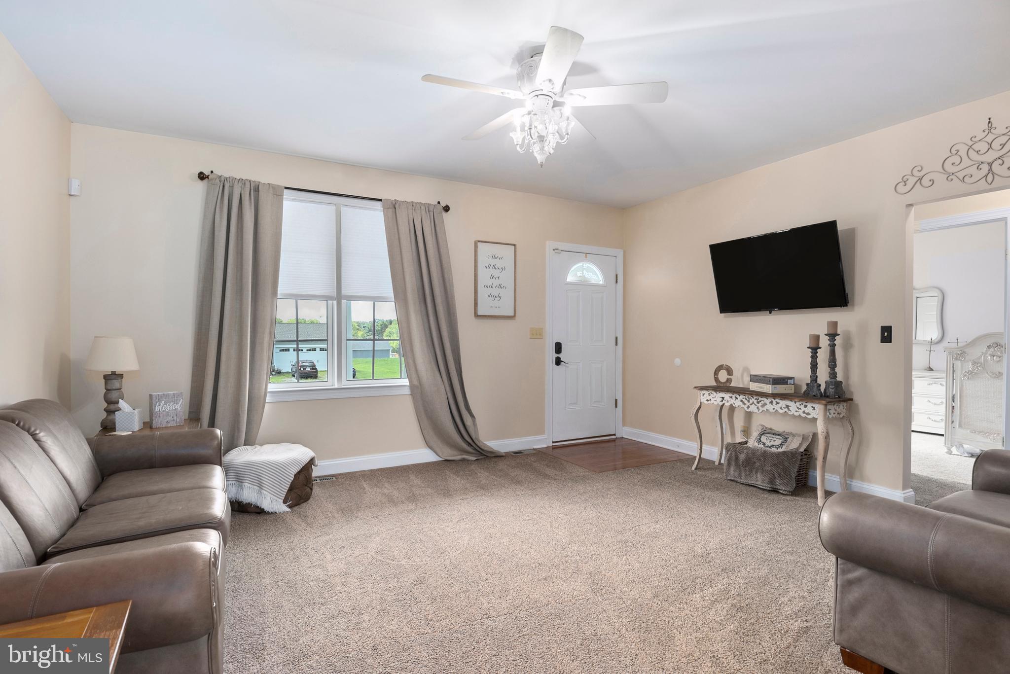 841 Oldfield Point Road Elkton, MD 21921 - Photo 7 of 32 Living Rm