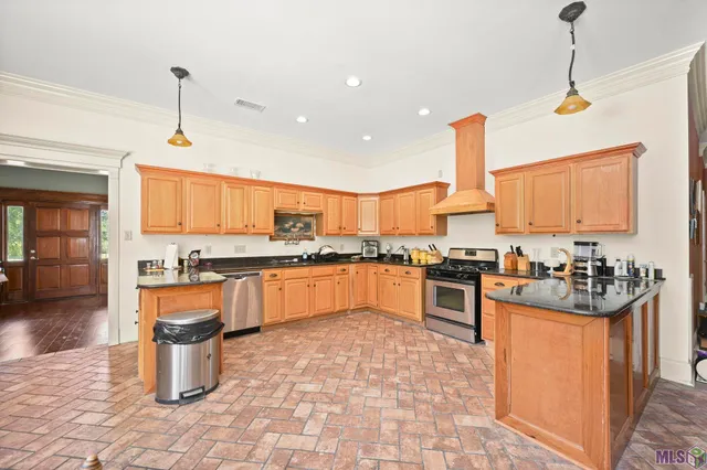 $1,080,000 | 12611 Old Hammond Highway, Baton Rouge, LA 70816