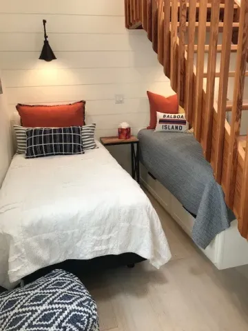 $5,900 | 212 Garnet Avenue, Newport Beach, CA 92662