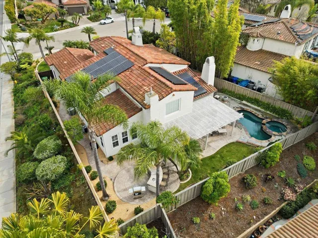 $1,899,000 | 6375 Paseo Potrero, Carlsbad, CA 92009