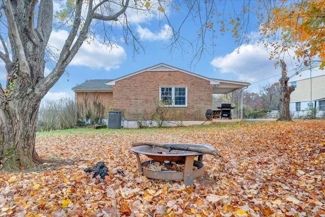 a view of outdoor space yard and front view of a house