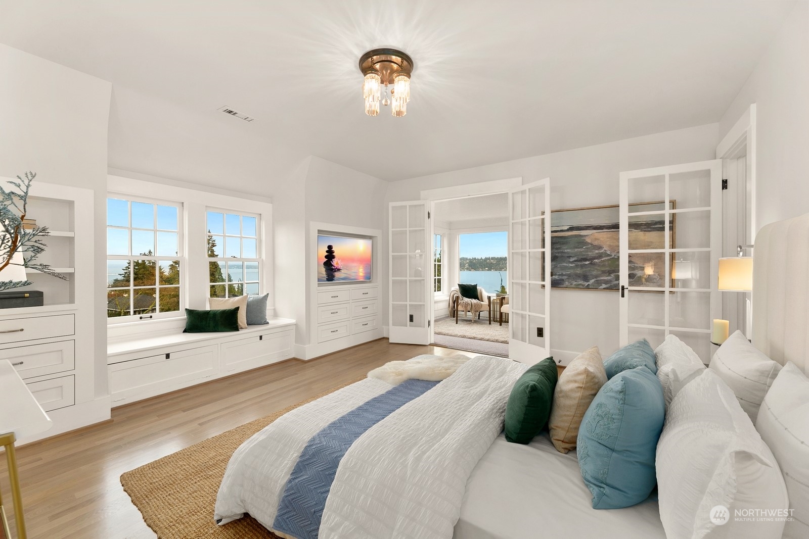 3700 Cascadia Avenue South Seattle, WA 98144 - Photo 21 of 39 a spacious bedroom with a large bed and a large window