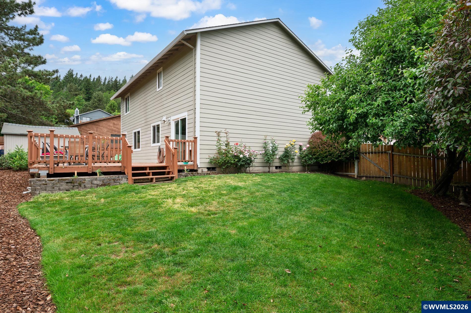 11240 Southeast Cranberry Loop Clackamas, OR 97015 - Photo 31 of 49