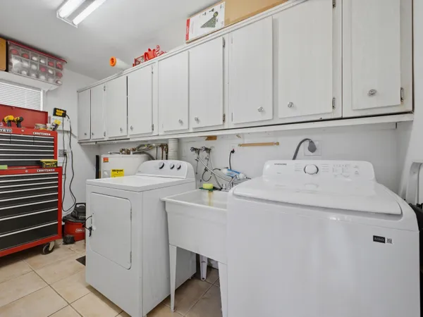 $995,700 | 451 Southeast 1st Avenue, Unit A & B, Pompano Beach, FL 33060