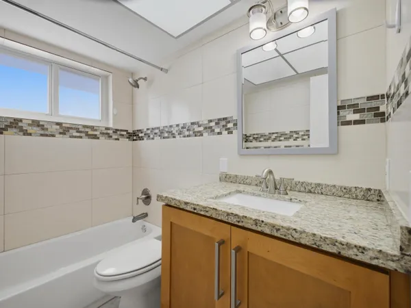 $995,700 | 451 Southeast 1st Avenue, Unit A & B, Pompano Beach, FL 33060