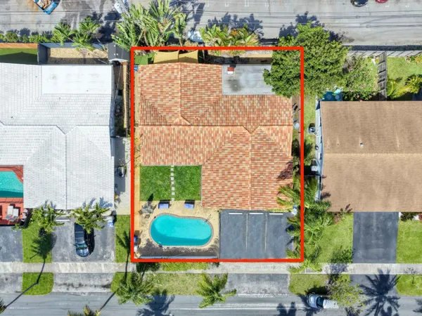 $995,700 | 451 Southeast 1st Avenue, Unit A & B, Pompano Beach, FL 33060