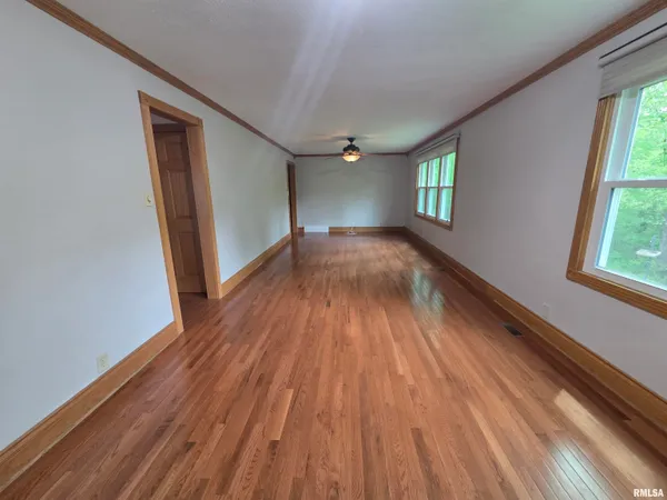 $275,000 | 41 Greenridge Drive, Carlinville, IL 62626