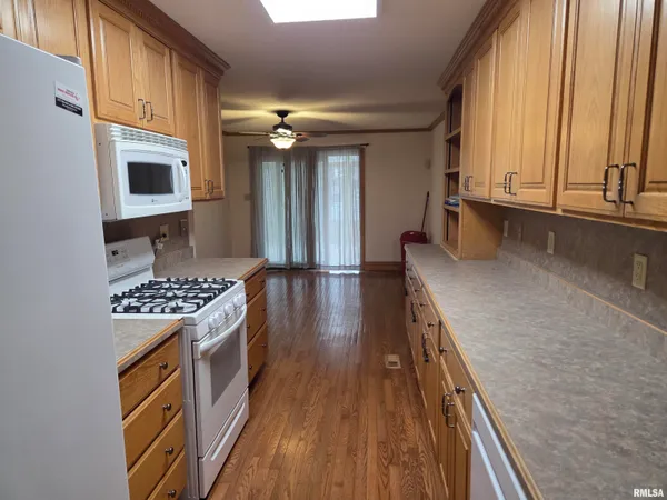 $275,000 | 41 Greenridge Drive, Carlinville, IL 62626