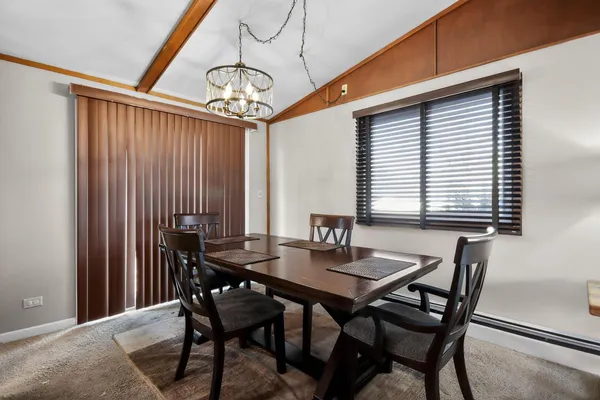 $189,000 | 3552 North Water Street, Decatur, IL 62526