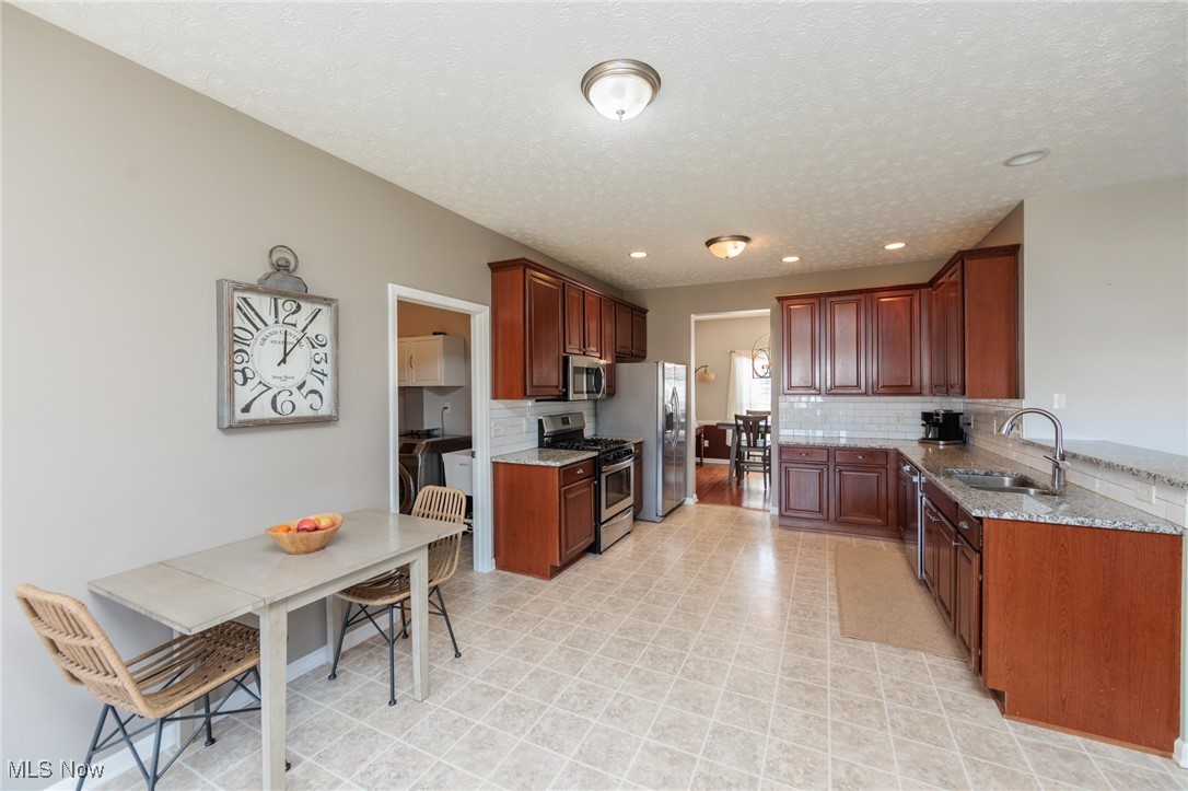 38278 Millenium Court North Ridgeville, OH 44039 - Photo 8 of 50