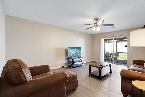 $199,900 | 211 Penmark Stone Place, Valrico, FL 33594