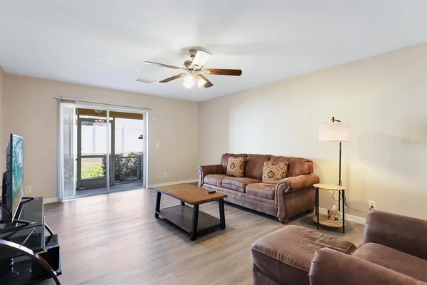 $199,900 | 211 Penmark Stone Place, Valrico, FL 33594