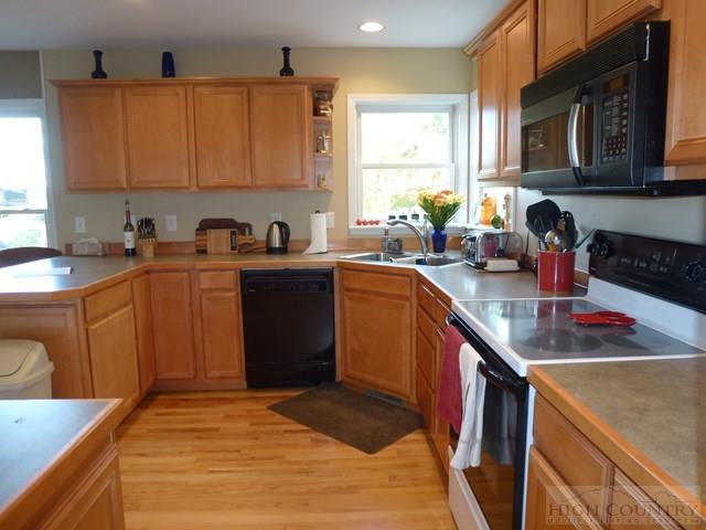 225 Touchdown Drive Boone, NC 28607 - Photo 6 of 41 Gallery Image 6