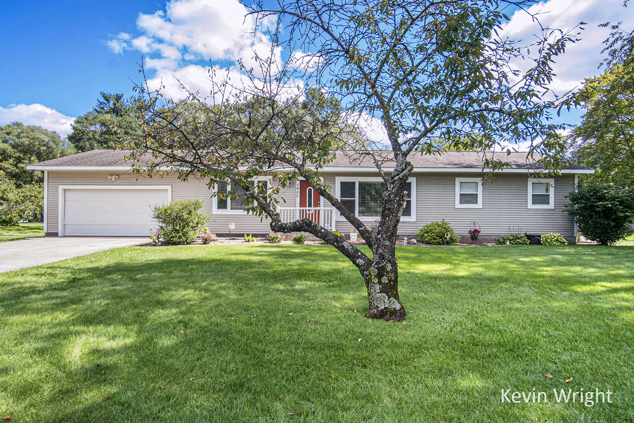 1900 North Roberts Road Muskegon, MI 49445 - Photo 2 of 35 DSC02287